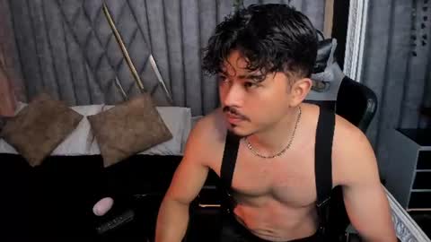 Snapshot of nicolaikarav chatting on 07.12.26 Nicolai online show from 07.12.26