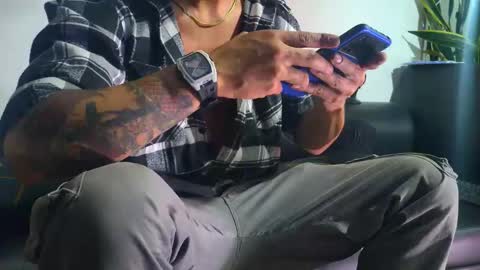 Snapshot of nicolas_veiny chatting on 11.10.25 Nicolas online show from 11.10.25