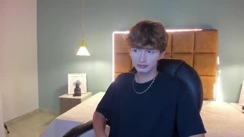 Snapshot of nicolasferrer18 chatting on 11.04.25 nicolasferrer18 online show from 11.04.25