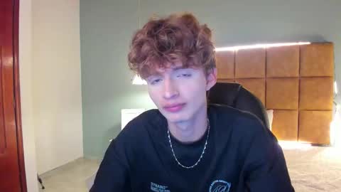 Snapshot of nicolasferrer18 chatting on 11.07.25 nicolasferrer18 online show from 11.07.25