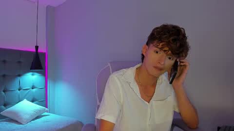 Snapshot of nicolasferrer18 chatting on 11.26.25 nicolasferrer18 online show from 11.26.25