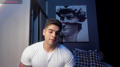 Snapshot of nicolasmuscle chatting on 06.29.26 Andres online show from 06.29.26