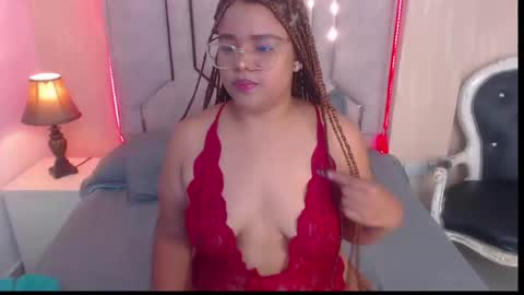 Nicolle online show from 10.17.25