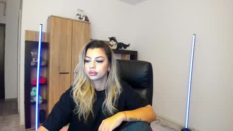 Nico online show from 01.11.26