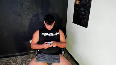 Snapshot of nicole_and_thiago1 chatting on 03.01.26 nicole_and_thiago1 online show from 03.01.26