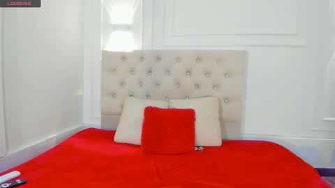 nicole_and_thiago1 online show from 05.30.26