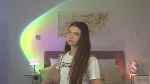 Nicole online show from 10.20.25