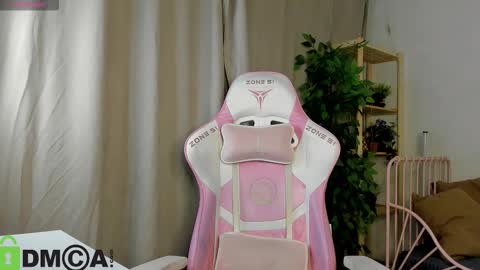 GMT7TueWedThSu 0300am-0900am. Sa 1000am-0400pm online show from 10.06.25