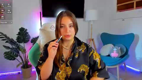 Snapshot of nicole_de_lux chatting on 07.28.26 Nicole De Lux online show from 07.28.26