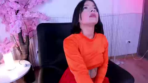 nicole_diaz7 online show from 11.21.25