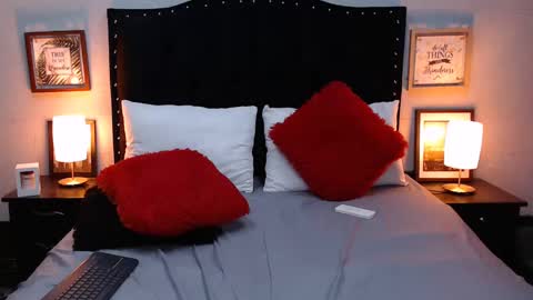 Snapshot of nicole_duran3095 chatting on 12.11.24 Nick online show from 12.11.24