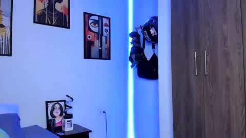 Snapshot of nicole_duran3095 chatting on 01.16.25 Nick online show from 01.16.25