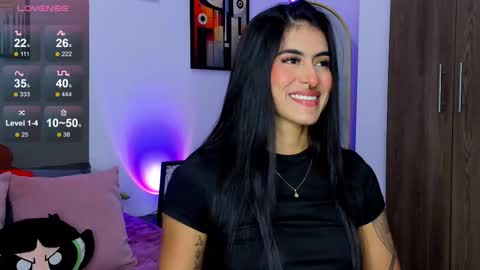 Snapshot of nicole_duran3095 chatting on 09.10.25 Nick online show from 09.10.25