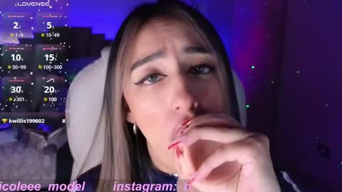 Nicole online show from 02.21.25