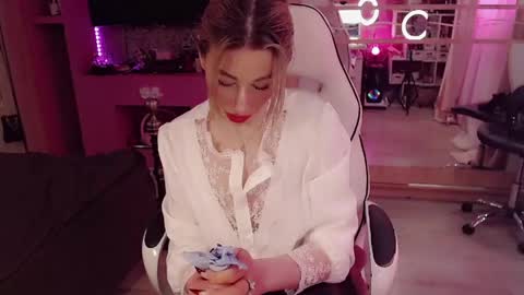 Nicole online show from 05.13.26