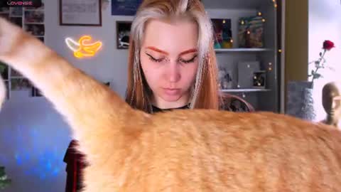 Nicole online show from 07.05.26