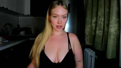 Snapshot of nicole_ricci_ chatting on 09.27.25 Nicole online show from 09.27.25