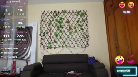 Nicole Santana online show from 02.07.25