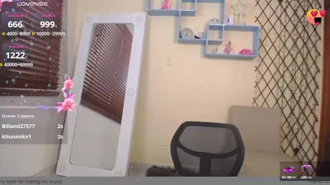 Nicole Santana online show from 09.15.25