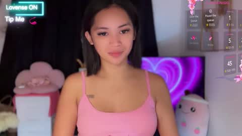 Snapshot of nicolecellini chatting on 02.24.26 NICOLE online show from 02.24.26