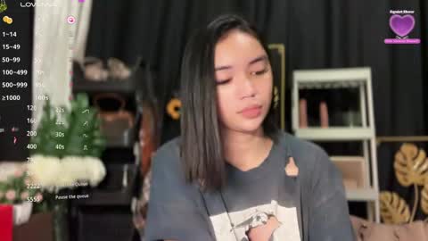 Snapshot of nicolecellini chatting on 03.23.26 NICOLE online show from 03.23.26