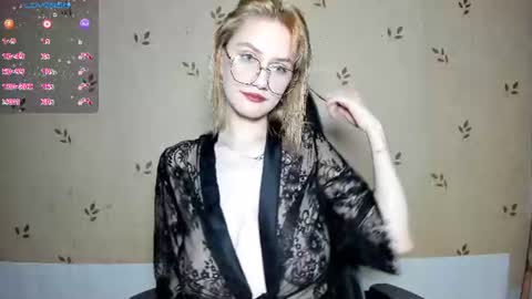 Snapshot of nicoledaviss_ chatting on 06.30.26 NicoleDavis online show from 06.30.26