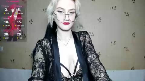 Snapshot of nicoledaviss_ chatting on 07.14.26 NicoleDavis online show from 07.14.26