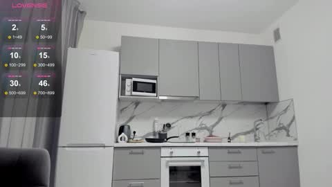 nicoledolla online show from 10.13.25