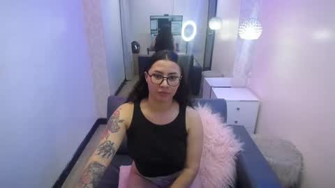 nicolee_8 online show from 09.28.25