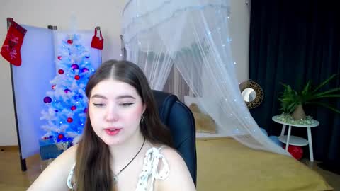 Snapshot of nicolefoxery chatting on 01.15.25 nicolefoxery online show from 01.15.25