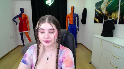 Snapshot of nicolefoxery chatting on 01.27.25 nicolefoxery online show from 01.27.25