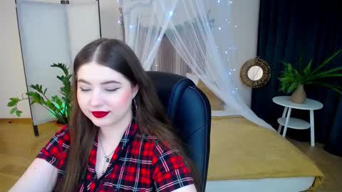 Snapshot of nicolefoxery chatting on 01.31.25 nicolefoxery online show from 01.31.25
