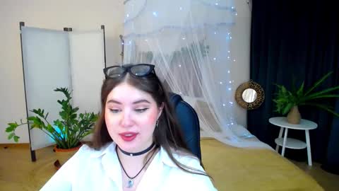 Snapshot of nicolefoxery chatting on 02.07.25 nicolefoxery online show from 02.07.25