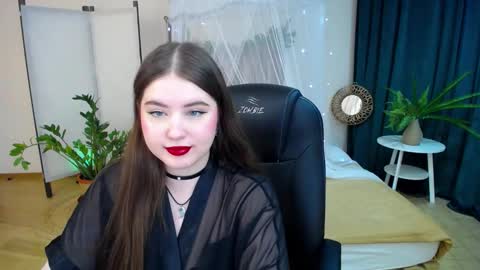 Snapshot of nicolefoxery chatting on 02.07.25 nicolefoxery online show from 02.07.25