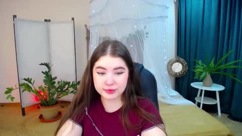 Snapshot of nicolefoxery chatting on 02.12.25 nicolefoxery online show from 02.12.25