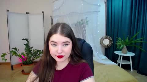 Snapshot of nicolefoxery chatting on 02.12.25 nicolefoxery online show from 02.12.25