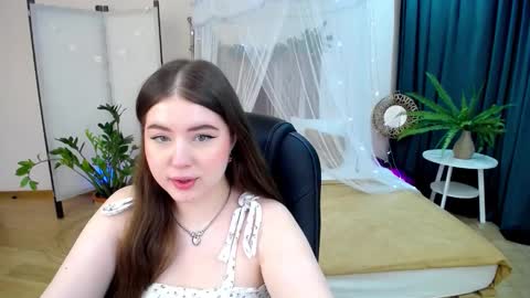 Snapshot of nicolefoxery chatting on 03.06.25 nicolefoxery online show from 03.06.25