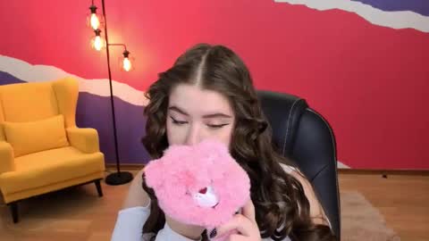 Snapshot of nicolefoxery chatting on 09.10.25 nicolefoxery online show from 09.10.25