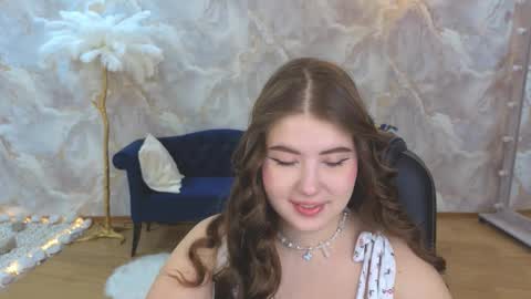 Snapshot of nicolefoxery chatting on 09.23.25 nicolefoxery online show from 09.23.25
