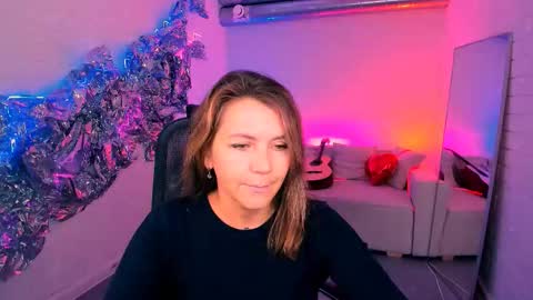 nicolehits online show from 10.13.25