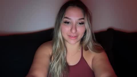 Snapshot of nicolelovesyou444 chatting on 10.23.25 nicolelovesyou444 online show from 10.23.25