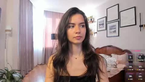 Snapshot of nicoleluuv chatting on 06.30.26 Dua Lipa online show from 06.30.26