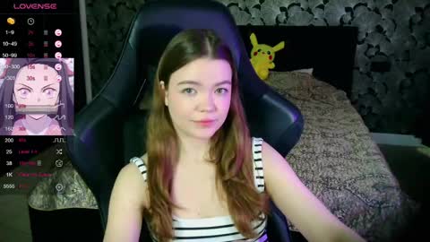 NicoleMeew online show from 04.12.26