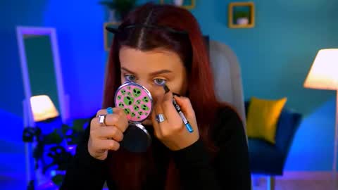 Snapshot of nicolemoonn chatting on 10.28.25 online November 28 from 16 to 20 November 29 from 12 to 20 December 3 and 5 from 12 to 20 December 7 and 8 from 04 to 08 GMT online show from 10.28.25