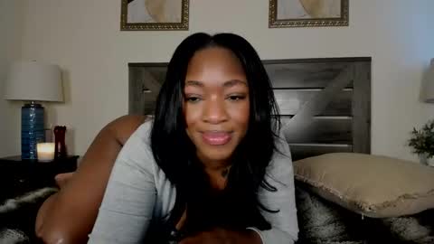 Snapshot of nicolesolace chatting on 06.05.26 Nicole online show from 06.05.26