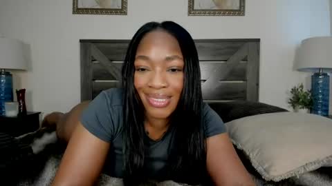 Nicole online show from 06.12.26