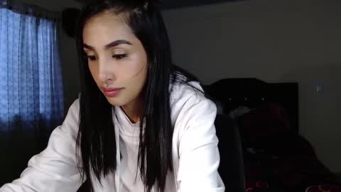 Nicole online show from 11.26.25