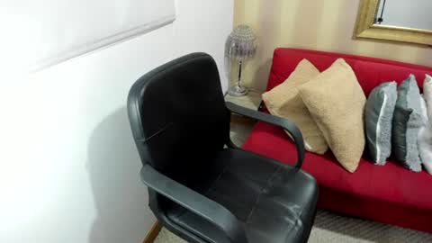 Nicolettcolin  online show from 07.04.26