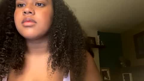 Snapshot of nicolette356 chatting on 09.30.25 nicolette356 online show from 09.30.25