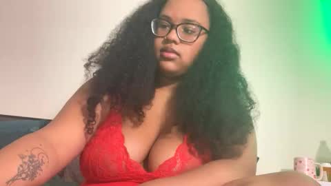 Snapshot of nicolette356 chatting on 12.16.25 nicolette356 online show from 12.16.25